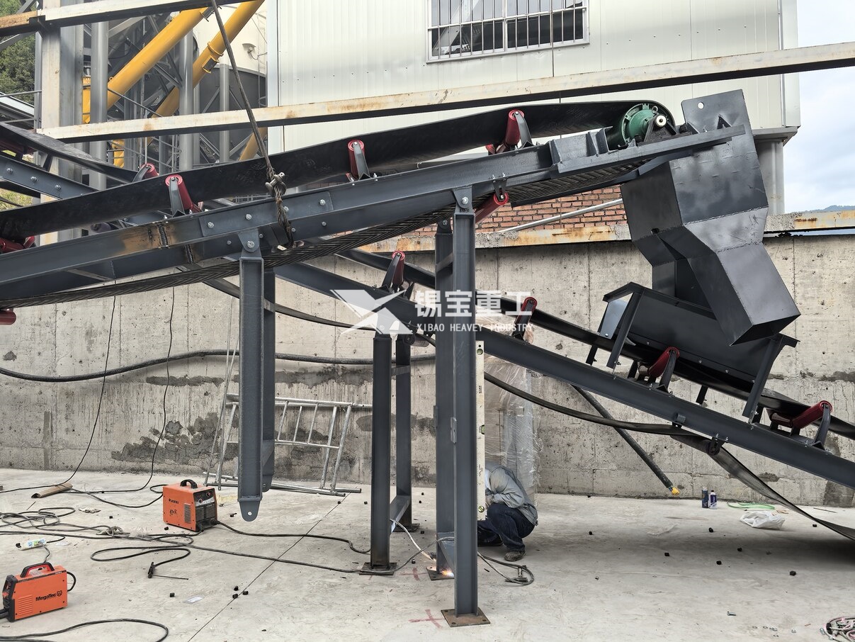 瀝青料破碎篩分機(jī) 瀝青料破碎篩分機(jī)